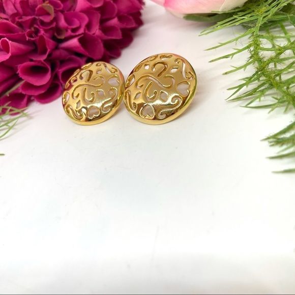 VINTAGE⚜️ORNATE Design Golden Round Earrings - Picture 3 of 7